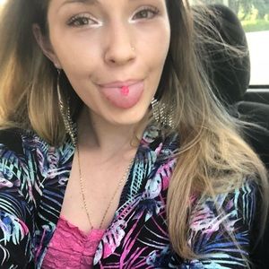 Meet your Posher, Vikki